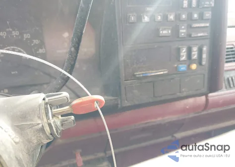 1988 Chevrolet Gmt-400 K1500 z USA, uszkodzony, nr VIN 2GCEK19K6J1225636